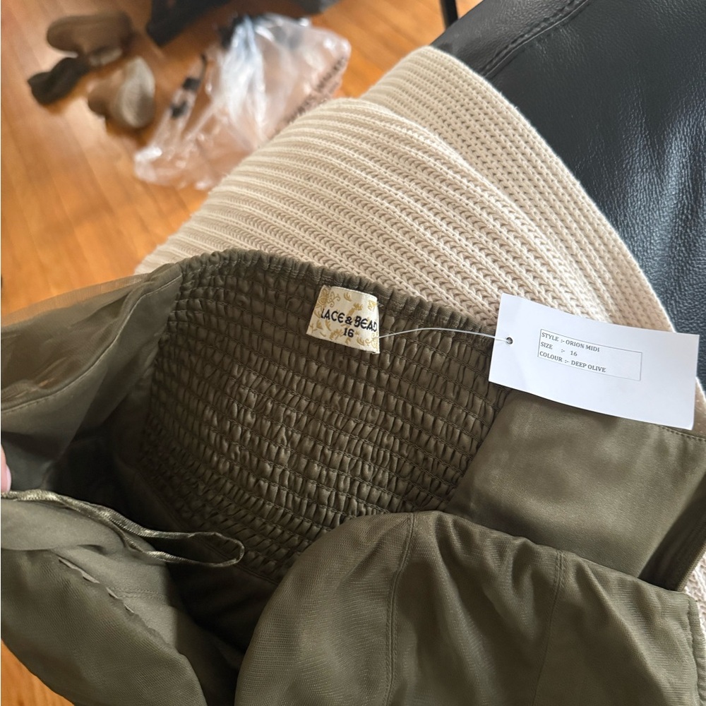 Elegant Strapless Olive Dress - Picture 8 of 10